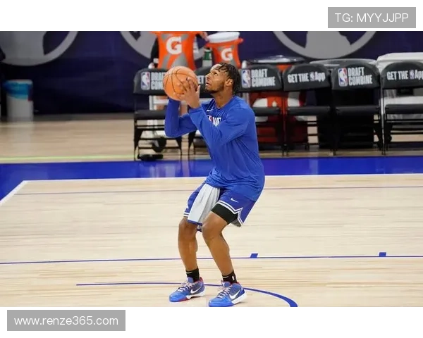 媒体人分析詹姆斯续约前景强调轩尼诗需开出超高报价才可成功